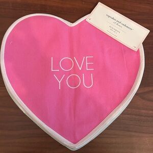 NWT Cupcake & Cashmere Set of 4 Conversation Heart Placemats